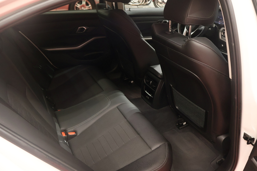 BMW 320 vaihtoauto