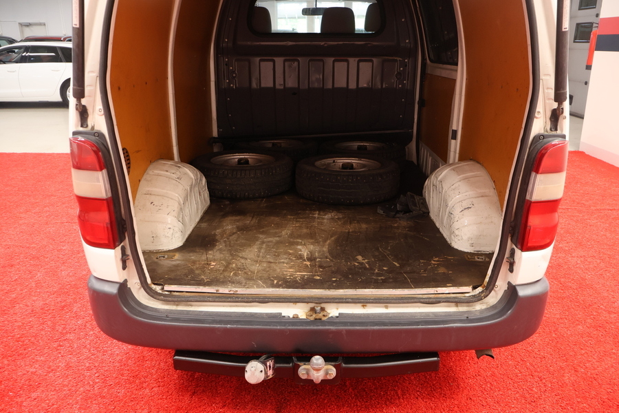 Toyota Hiace vaihtoauto