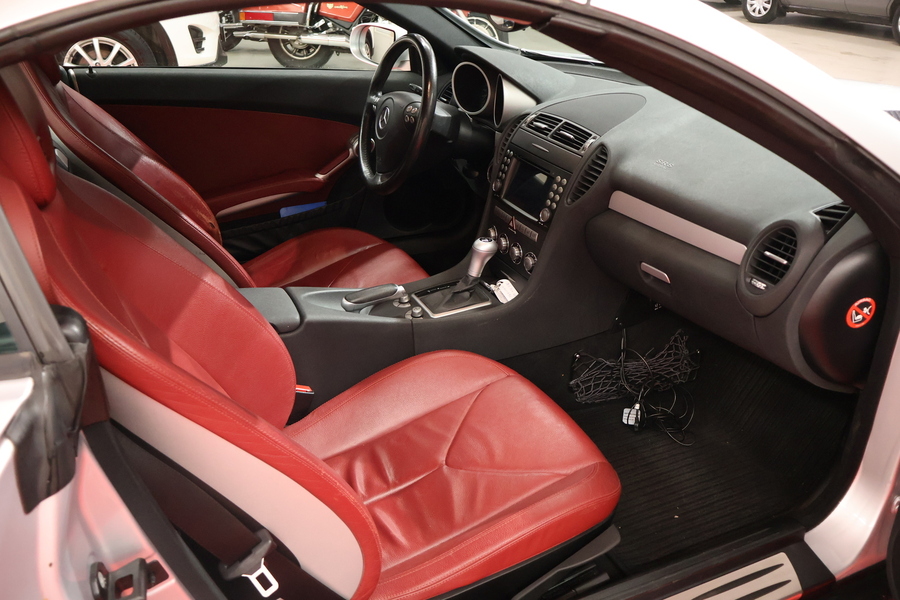 Mercedes-Benz SLK vaihtoauto