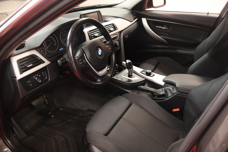BMW 320 vaihtoauto