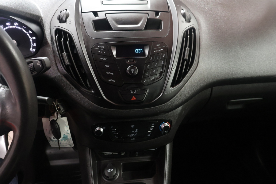 Ford Transit Courier vaihtoauto