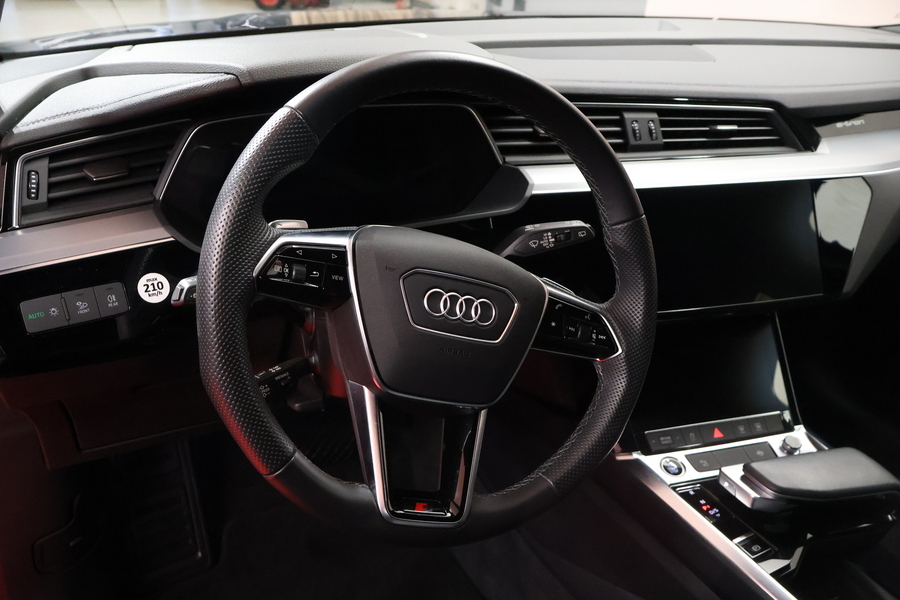 Audi e-tron vaihtoauto