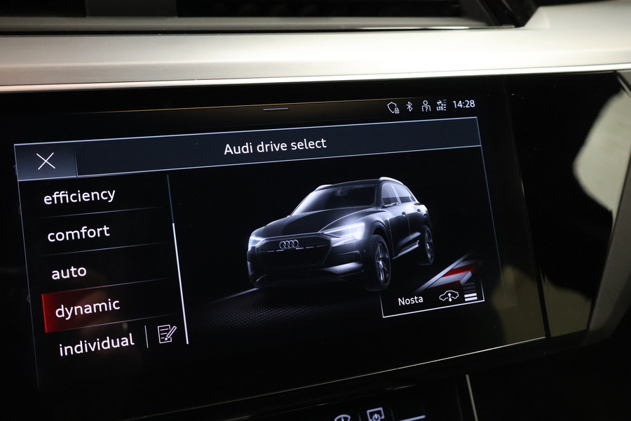 Audi e-tron vaihtoauto