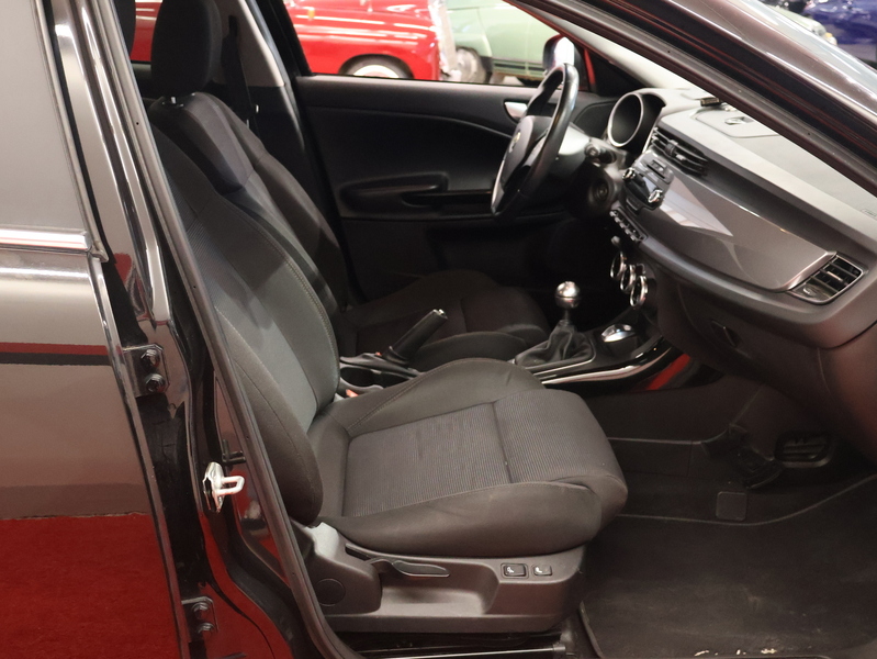 Alfa Romeo Giulietta vaihtoauto