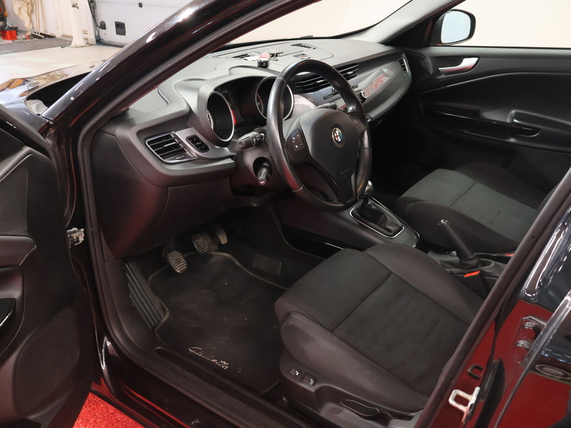 Alfa Romeo Giulietta vaihtoauto