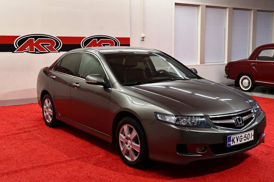 Honda Accord vaihtoauto