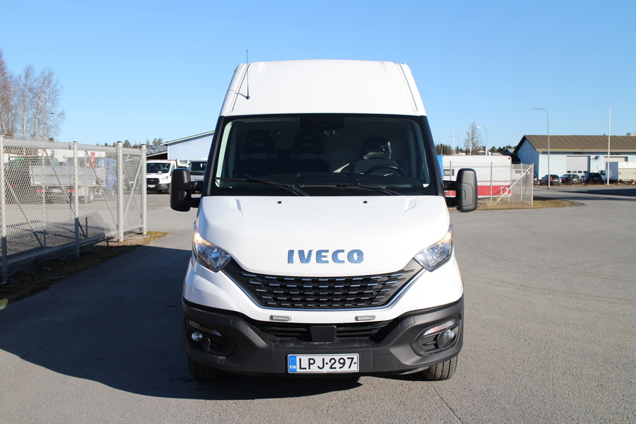 Iveco 35S vaihtoauto