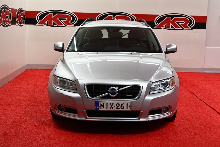 Volvo V70 vaihtoauto