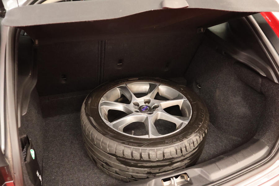 Volvo V40 Cross Country vaihtoauto