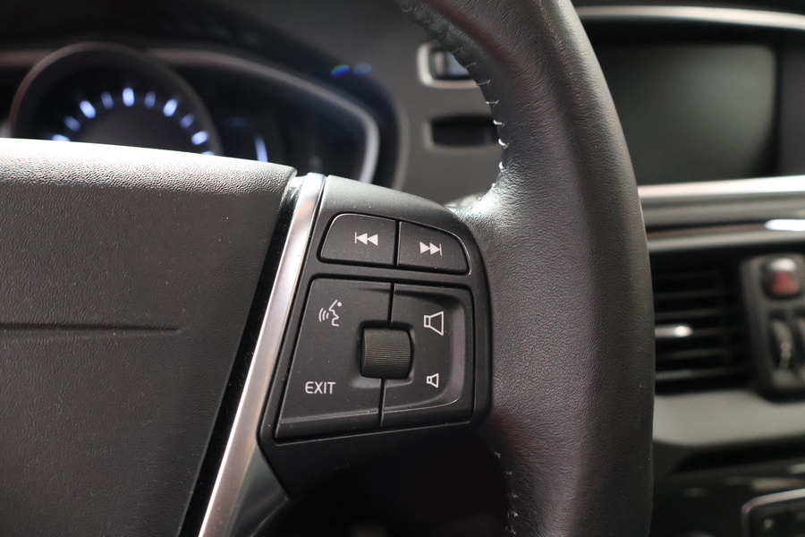 Volvo V40 Cross Country vaihtoauto