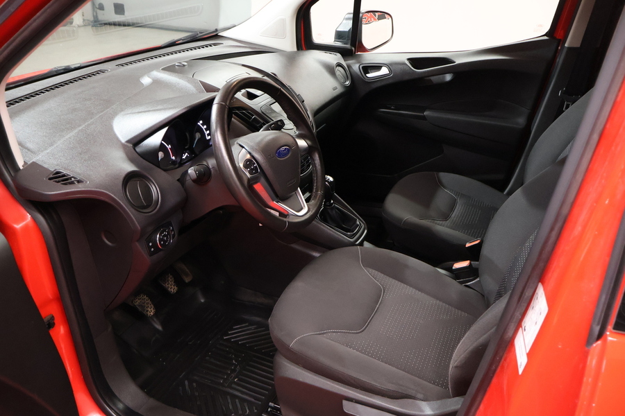 Ford Transit Courier vaihtoauto