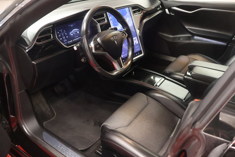 Tesla Model S vaihtoauto