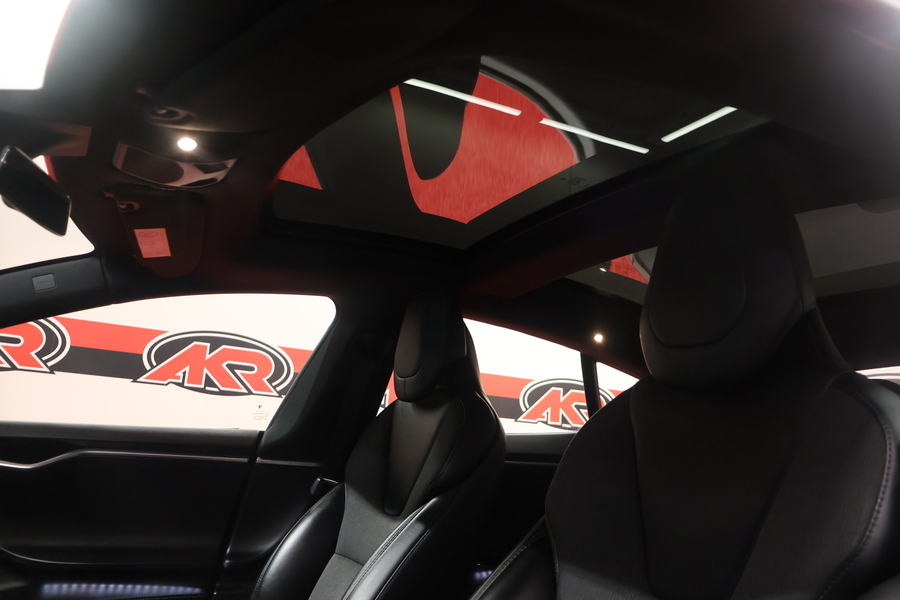 Tesla Model S vaihtoauto