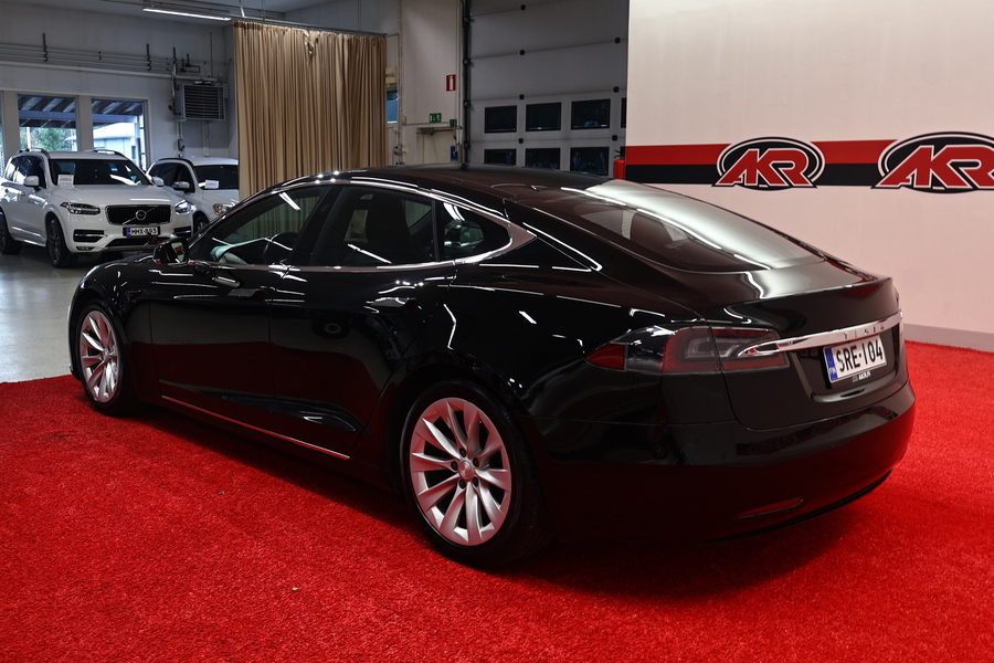 Tesla Model S vaihtoauto