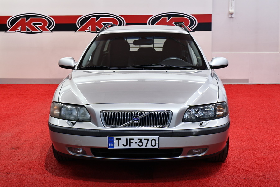 Volvo V70 vaihtoauto
