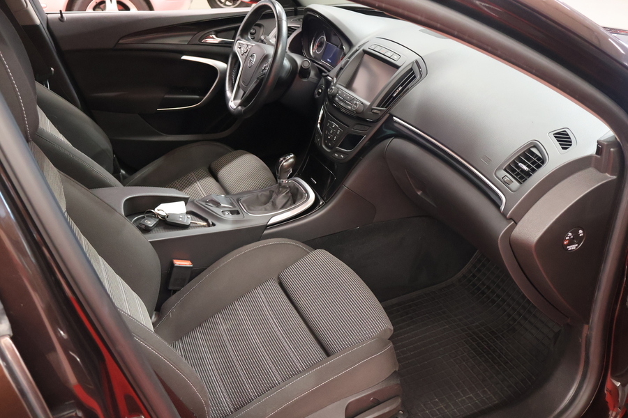 Opel Insignia vaihtoauto