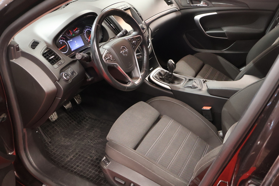 Opel Insignia vaihtoauto