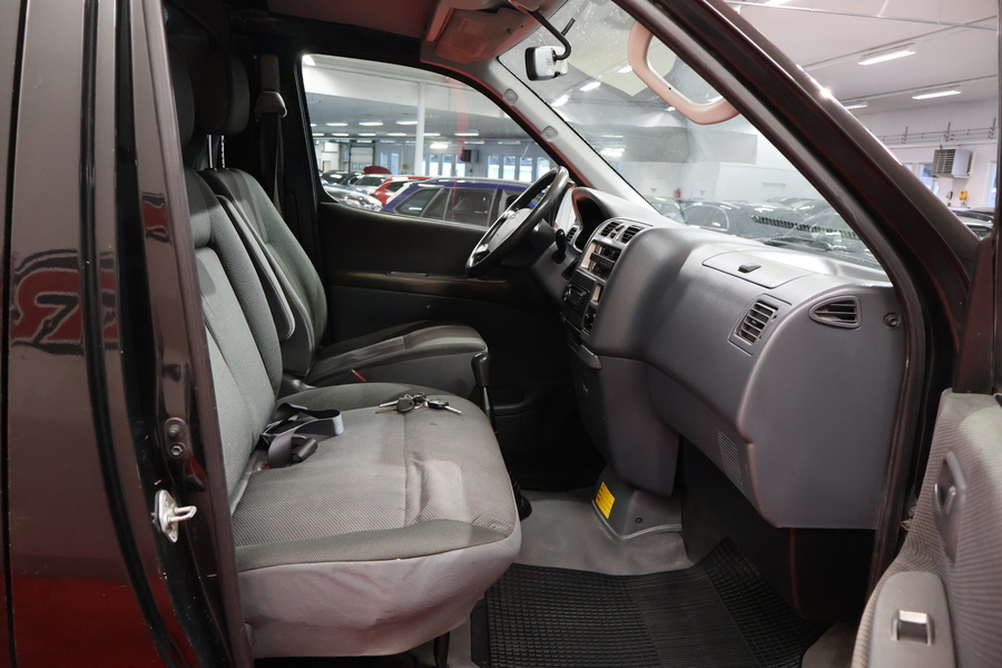 Toyota Hiace vaihtoauto