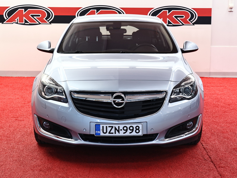 Opel Insignia vaihtoauto