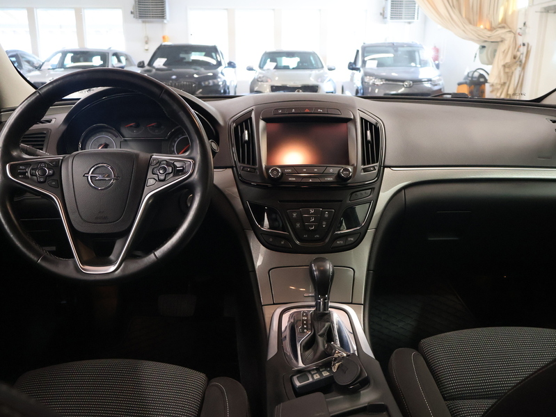 Opel Insignia vaihtoauto