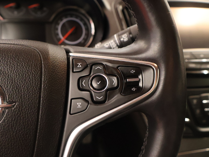 Opel Insignia vaihtoauto
