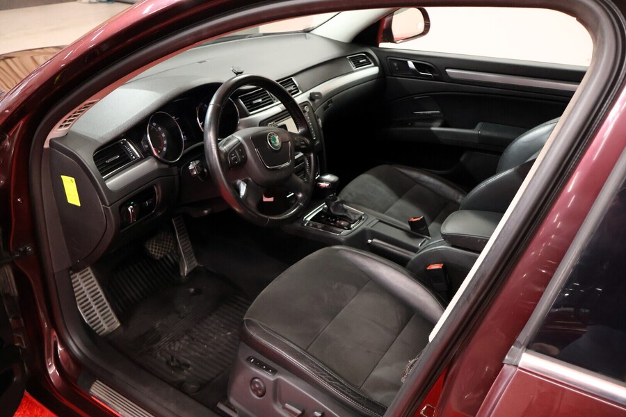 Skoda Superb vaihtoauto