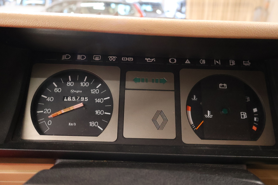 Renault 9 vaihtoauto