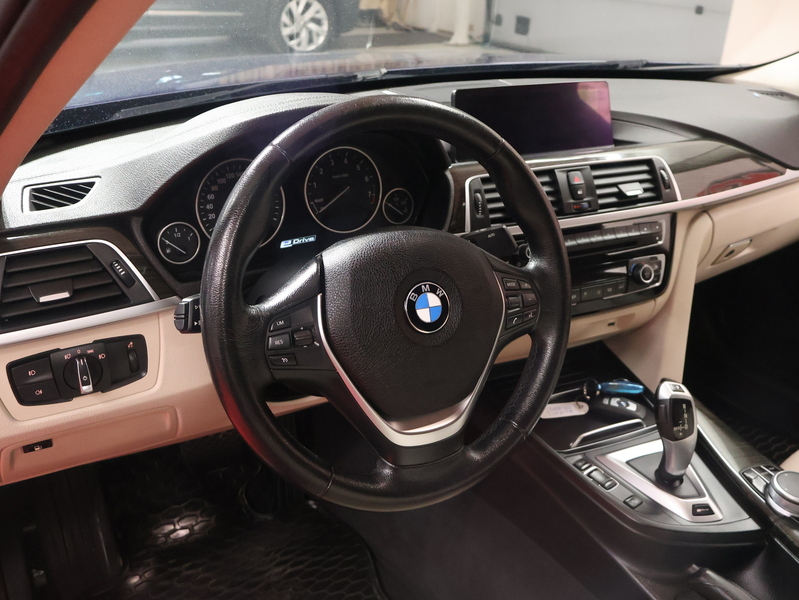 BMW 3.3 vaihtoauto