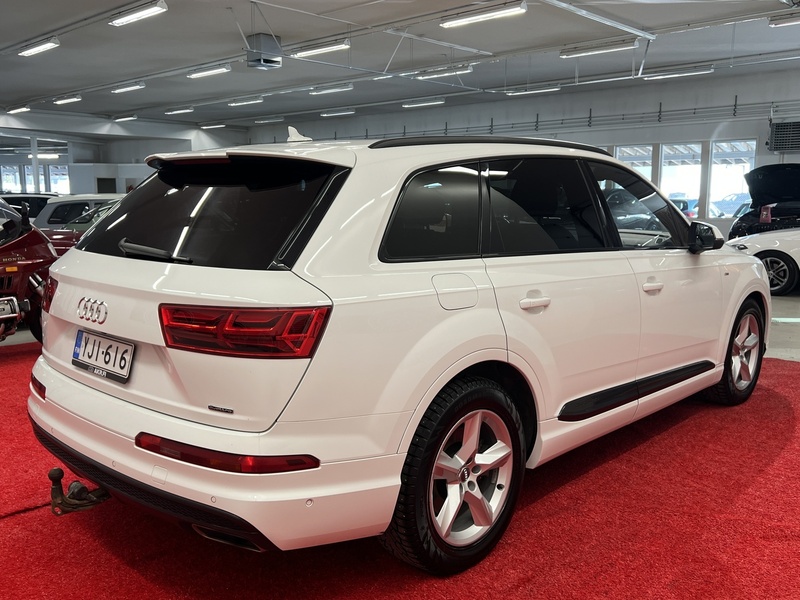Audi Q7 vaihtoauto