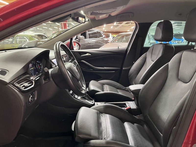 Opel Astra vaihtoauto