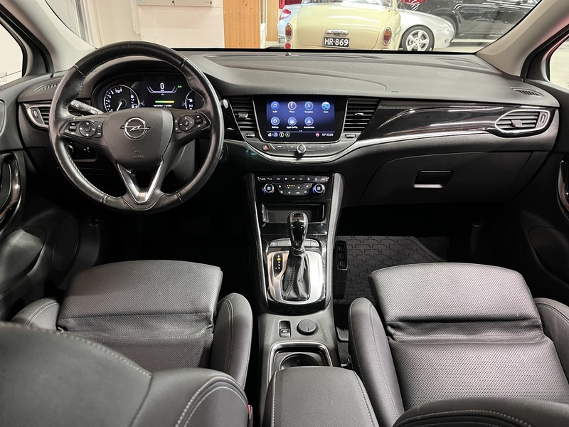 Opel Astra vaihtoauto