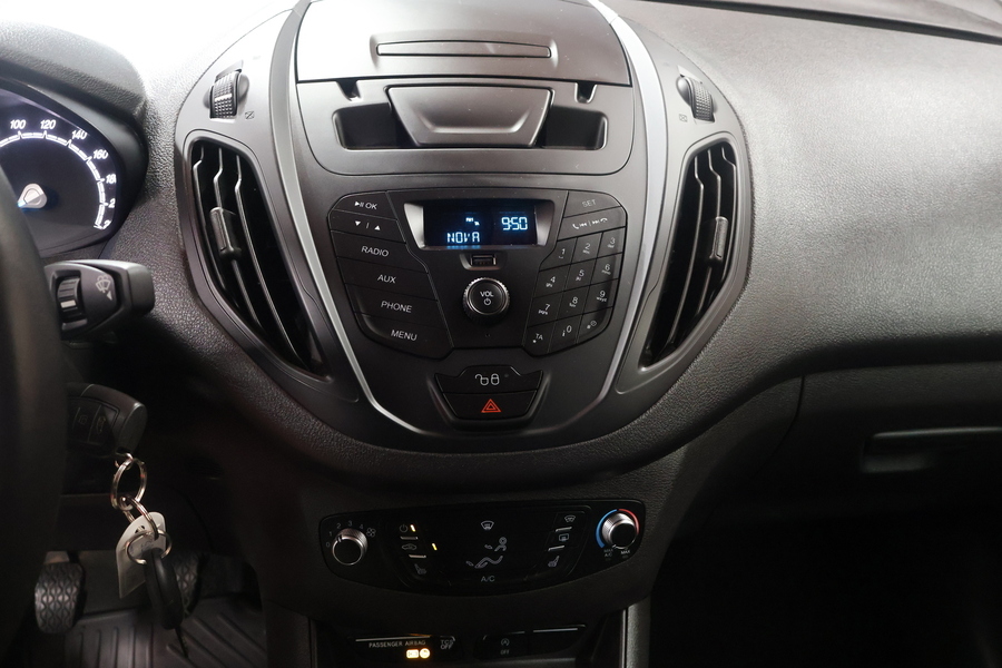 Ford Transit Courier vaihtoauto