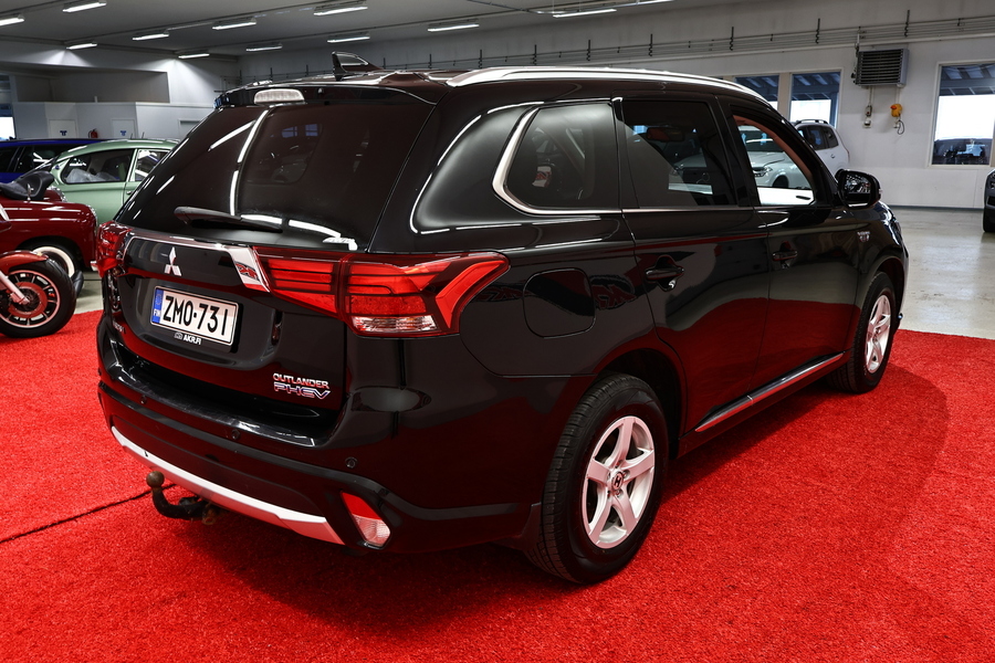 Mitsubishi Outlander PHEV vaihtoauto