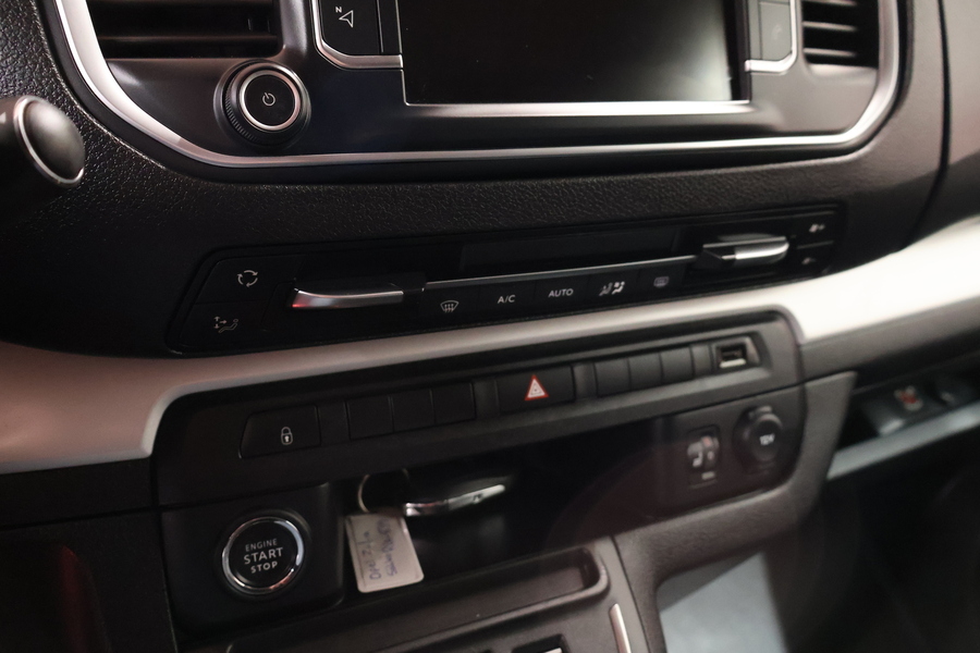 Opel Zafira-e vaihtoauto