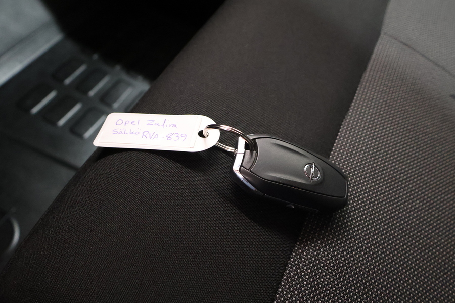 Opel Zafira-e vaihtoauto