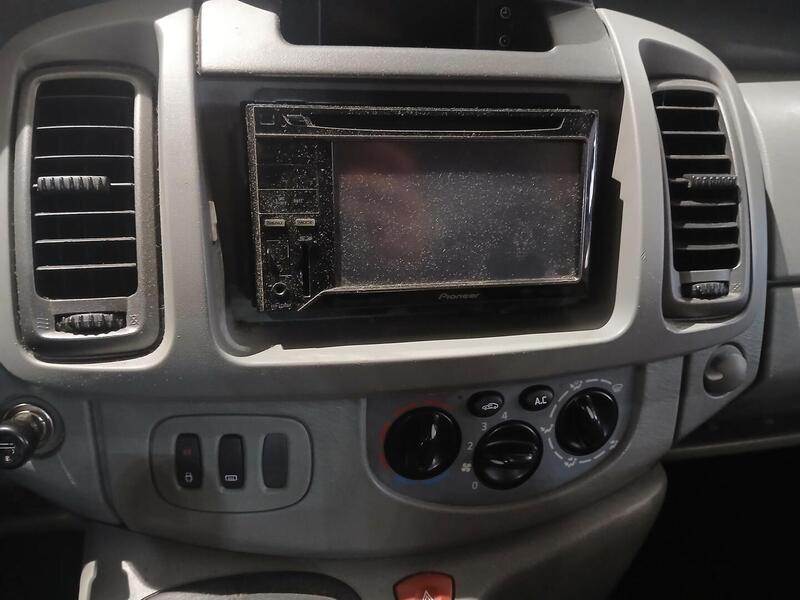 Opel Vivaro vaihtoauto