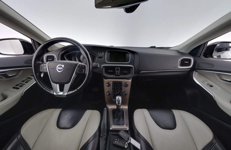 Volvo V40 Cross Country vaihtoauto