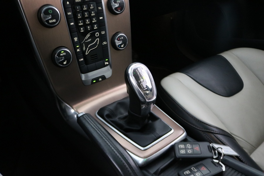 Volvo V40 Cross Country vaihtoauto