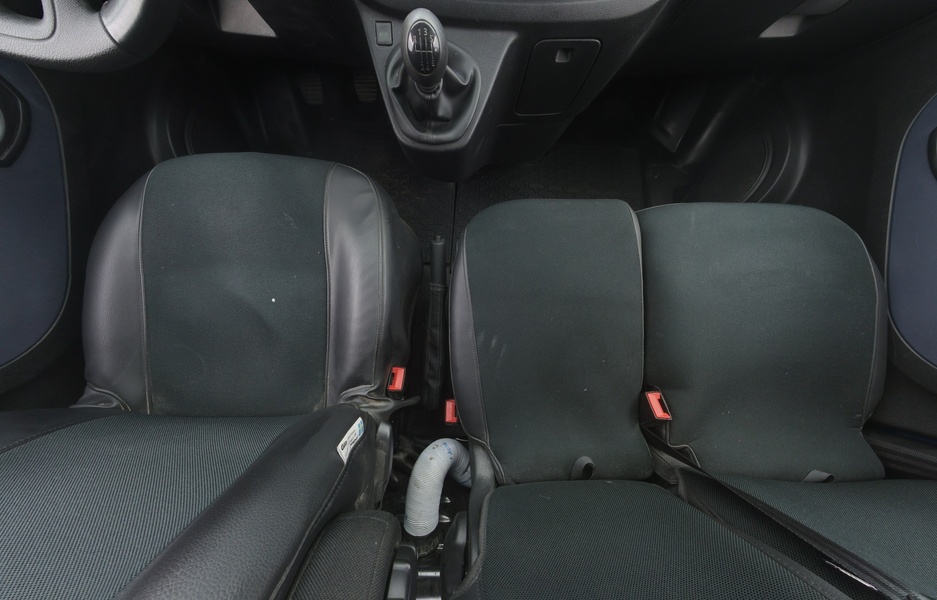 Opel Vivaro vaihtoauto