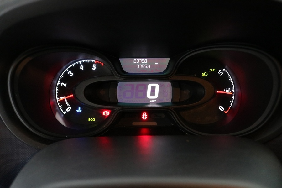 Opel Vivaro vaihtoauto