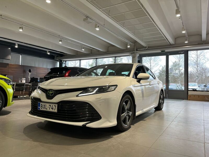 Toyota Camry vaihtoauto