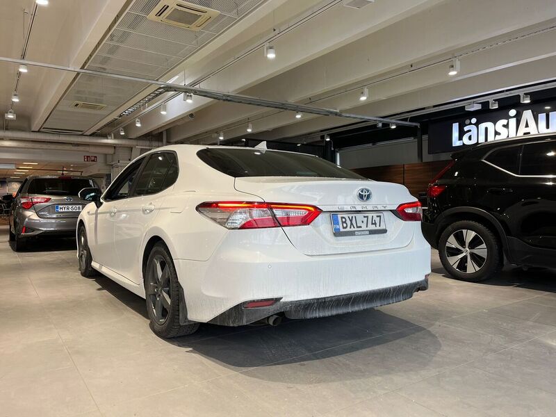 Toyota Camry vaihtoauto