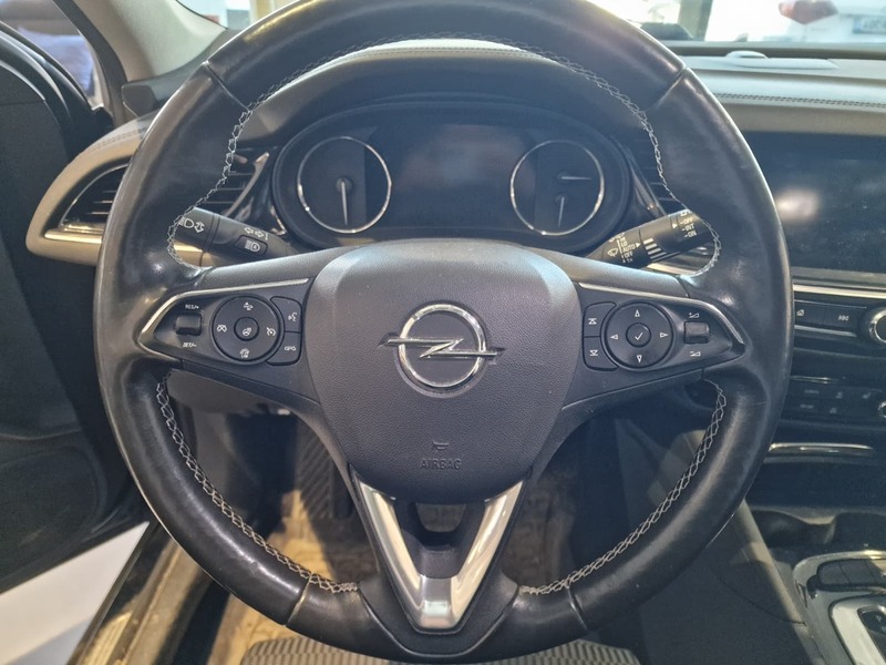Opel Insignia vaihtoauto
