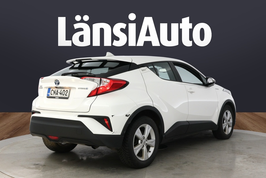 Toyota C-HR vaihtoauto