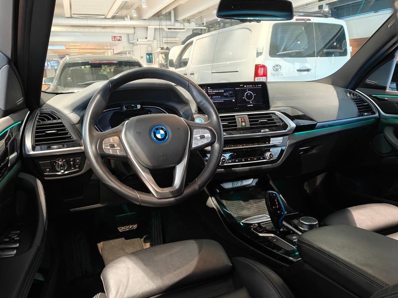 BMW iX3 vaihtoauto