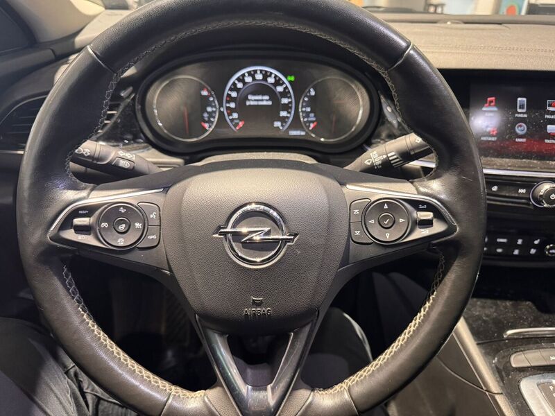 Opel Insignia vaihtoauto