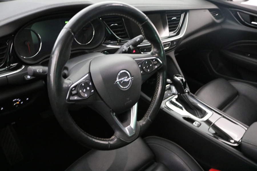 Opel Insignia vaihtoauto