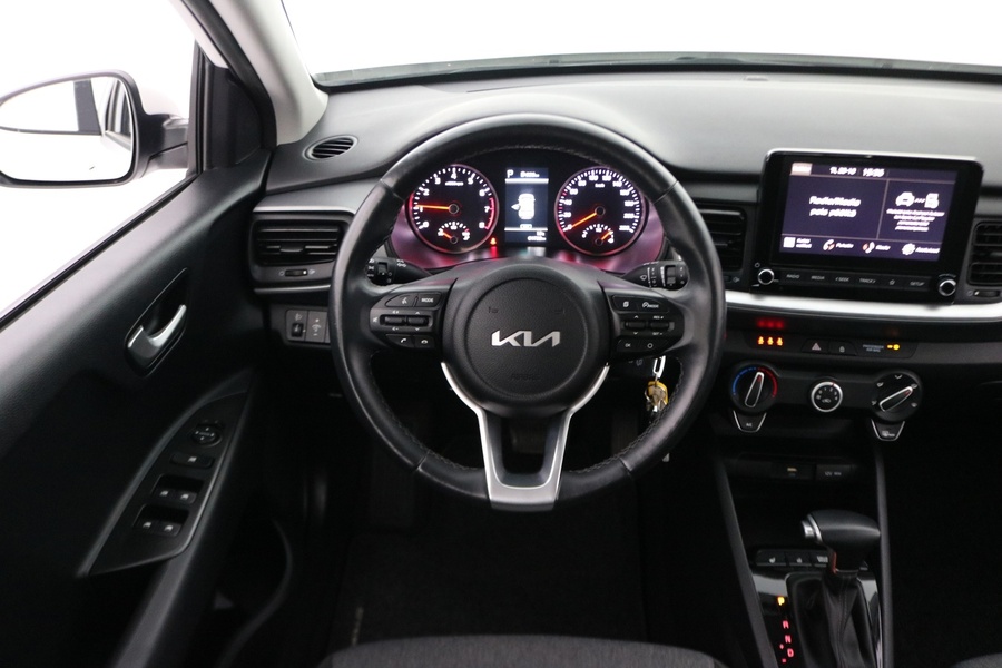 Kia Stonic vaihtoauto