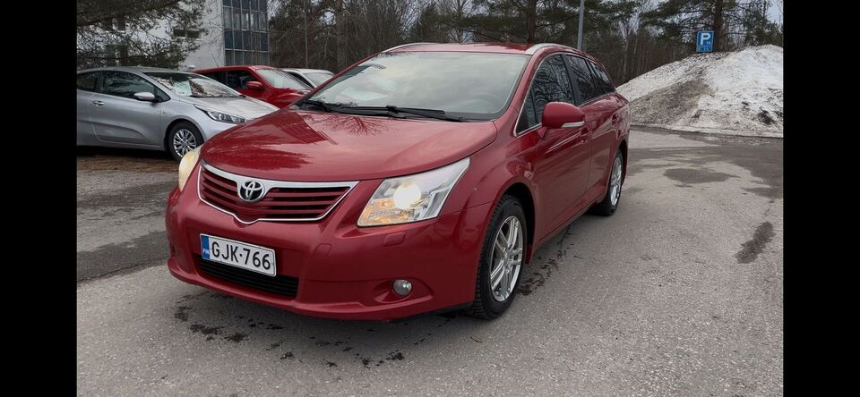 Toyota Avensis vaihtoauto