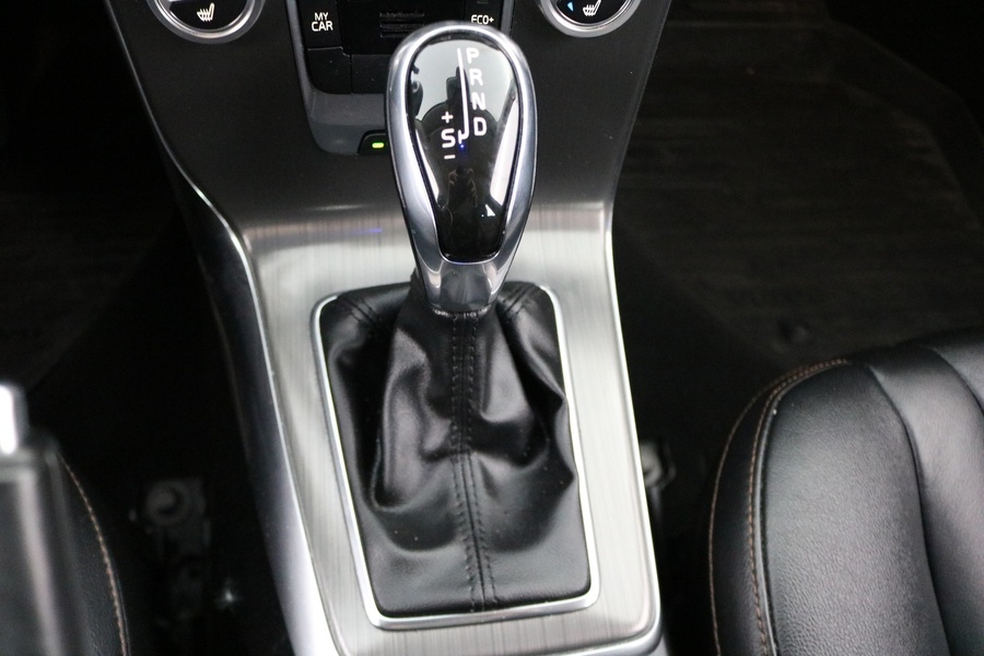 Volvo V40 Cross Country vaihtoauto